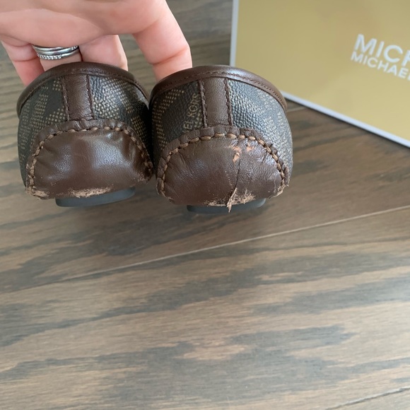 Michael Kors Fulton Moc brown flats - Picture 2 of 3